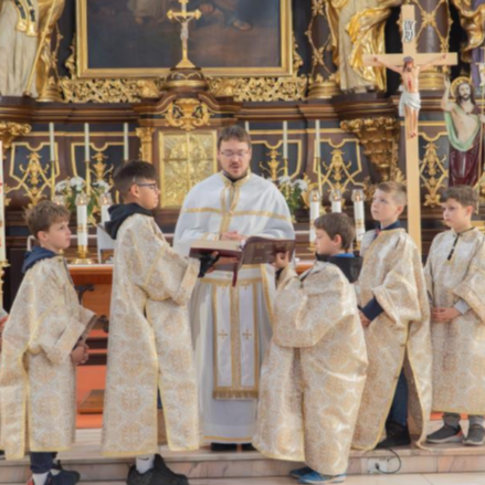 A világ rendje Isten uralma – Mennybemenetel ünnepe a Szent Efrém-iskolásokkal