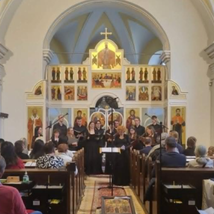 Régizene és kortárs művek a pécsi görögkatolikus templomban